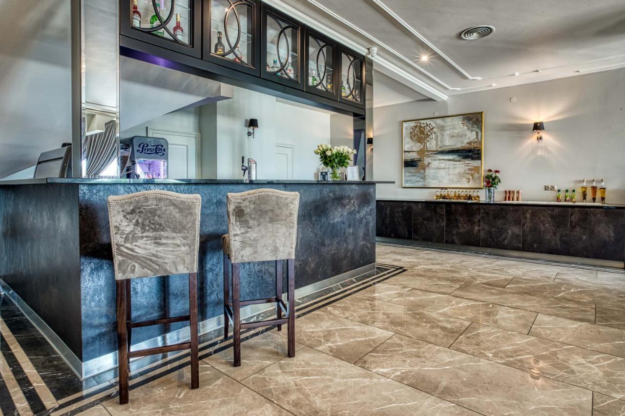 Hotel Bialy Dom Rybnik  Extérieur photo