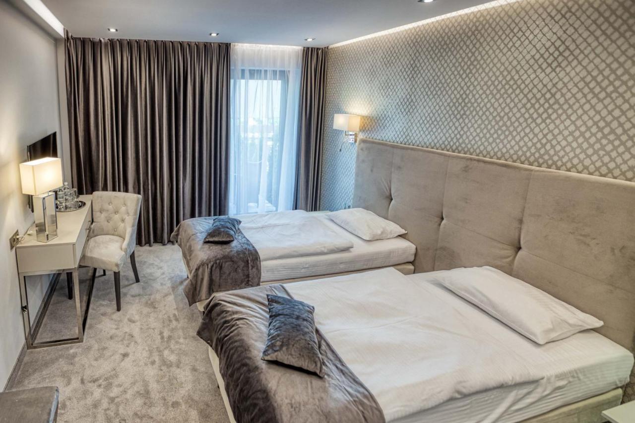 Hotel Bialy Dom Rybnik  Extérieur photo
